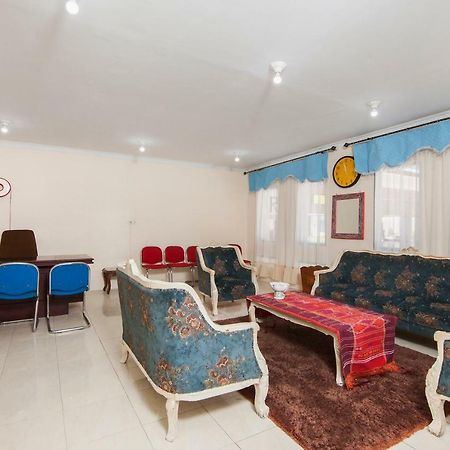 Oyo 719 Penginapan Panatapan Almonsari Resort Siborongborong Exterior foto